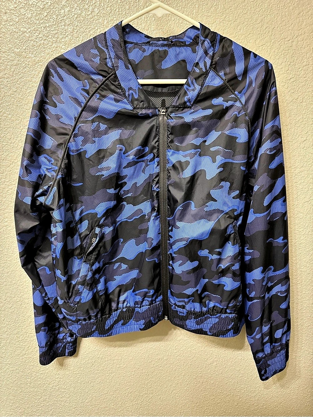 IVY PARK Blue Camo Lightweight Bomber Jacket Black & Blue Large